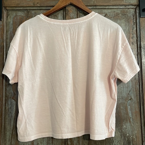 Old Navy Peach Cropped Tee Size L - Picture 2 of 9